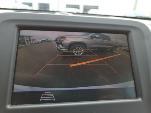 Used 2020 Chevrolet Equinox LT w/ Driver Convenience Package image 15