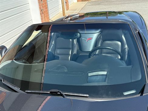 Used 2009 Chevrolet Corvette Convertible w/ Preferred Equipment Group image 19