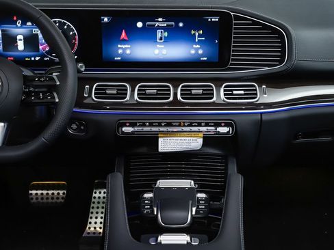 New 2026 Mercedes-Benz GLS 450 4MATIC image 17