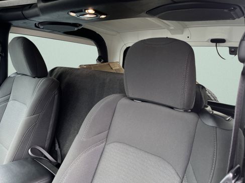 Used 2023 Jeep Wrangler Sport S image 17