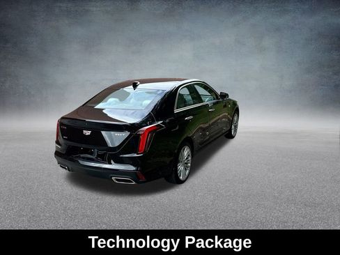 Used 2025 Cadillac CT4 Premium Luxury image 9