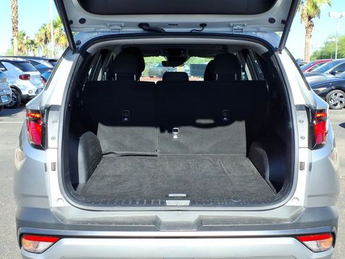 Used 2025 Hyundai Tucson SEL FWD image 11