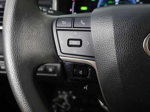 Used 2025 Toyota Camry LE image 35