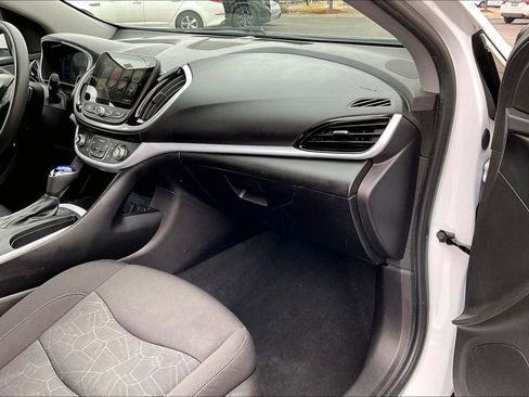 Used 2018 Chevrolet Volt LT image 19
