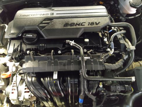 Used 2024 Hyundai Elantra SEL FWD image 30