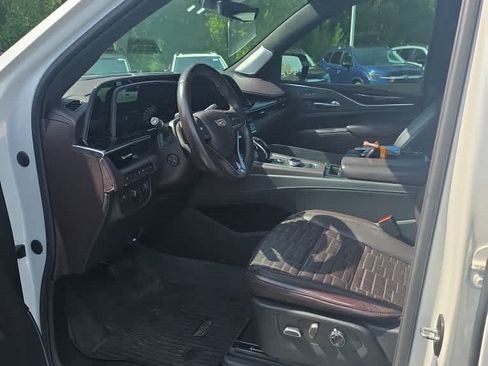 Used 2021 Cadillac Escalade Sport Platinum AWD/4WD image 5