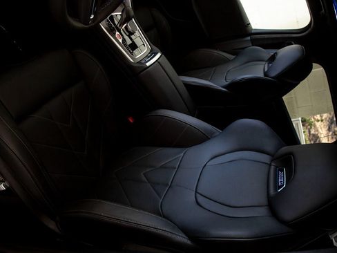 New 2025 BMW XM Label Red image 31