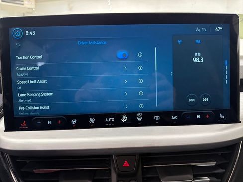 Certified 2026 Ford Escape SE w/ PHEV Premium Package image 28