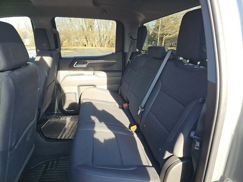 Used 2025 Chevrolet Silverado 1500 LT image 17