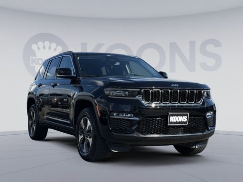 Used 2023 Jeep Grand Cherokee 4WD 4xe image 10