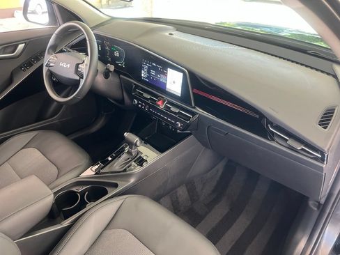 Certified 2024 Kia Niro EX FWD image 21