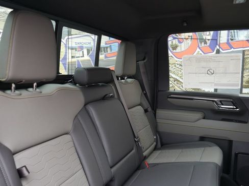 New 2026 Chevrolet Silverado 2500 ZR2 w/ ZR2 Bison Edition AWD/4WD image 20