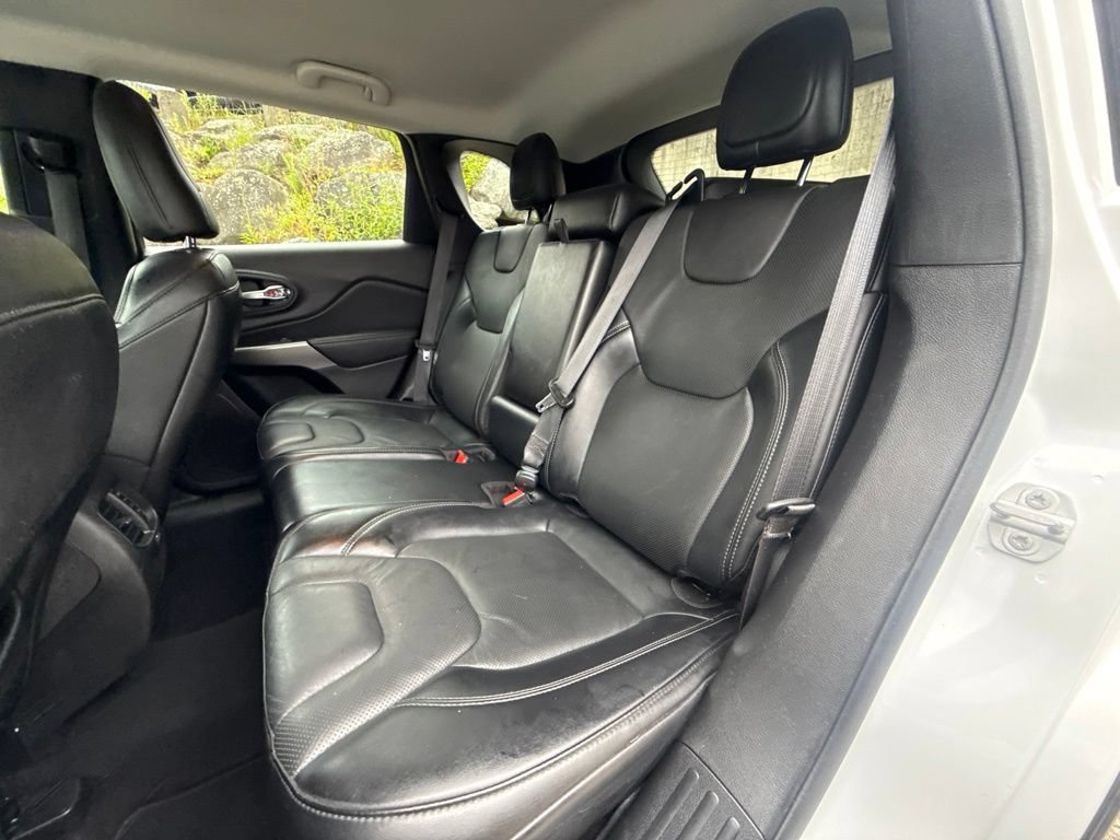 Used 2021 Jeep Cherokee Latitude Lux AWD/4WD image 20