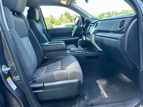 Used 2018 Toyota Tundra SR5 w/ TRD Off Road Package AWD/4WD image 28