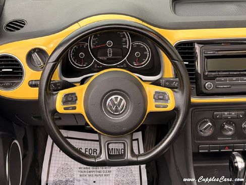 Used 2015 Volkswagen Beetle 1.8T FWD image 23