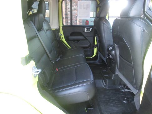 Used 2023 Jeep Wrangler Unlimited Sahara w/ LED Lighting Group AWD/4WD image 6