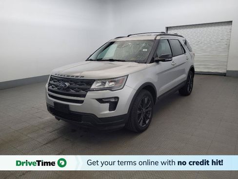 Used 2018 Ford Explorer XLT w/ Equipment Group 202A AWD/4WD image 1