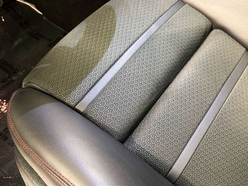 Certified 2025 Porsche Cayenne GTS AWD/4WD image 21
