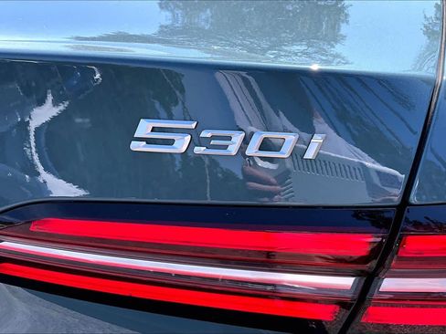 Certified 2025 BMW 530i image 31