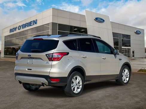 Certified 2018 Ford Escape SE image 5