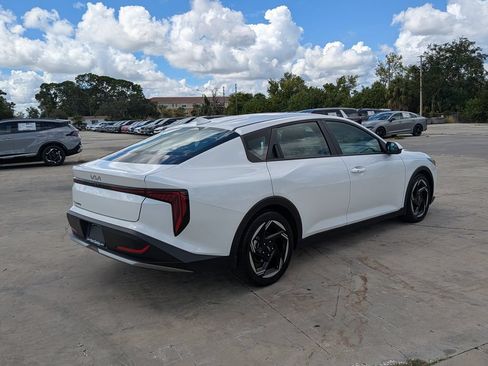 Certified 2025 Kia K4 EX FWD image 8