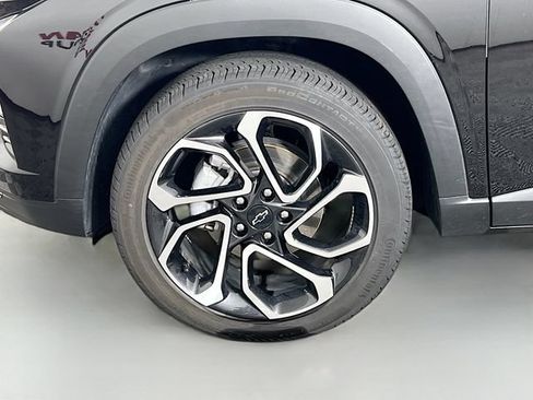 Used 2025 Chevrolet Trax RS w/ Sunroof Package FWD image 10