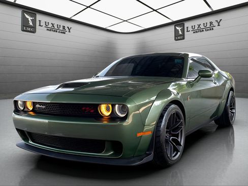 Used 2021 Dodge Challenger R/T Scat Pack RWD image 4