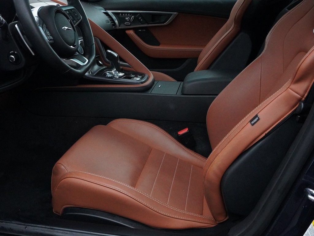 Used 2019 Jaguar F-TYPE R-Dynamic AWD/4WD image 32
