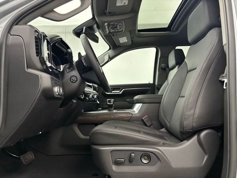 New 2026 GMC Sierra 1500 SLT w/ SLT Premium Package image 17
