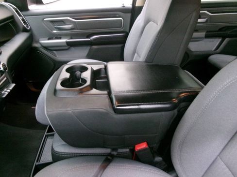 Used 2019 RAM 1500 Big Horn AWD/4WD image 23