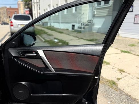 Used 2013 MAZDA MAZDA3 Touring FWD image 22
