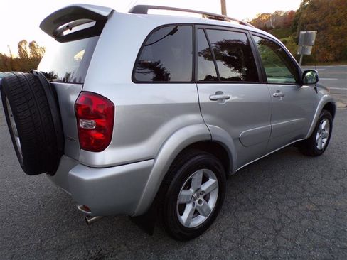 Used 2004 Toyota RAV4 4WD image 9