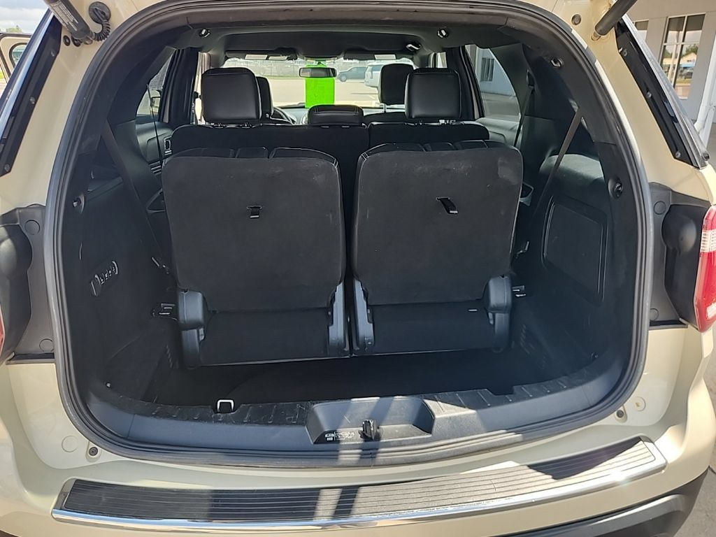 Used 2018 Ford Explorer Limited AWD/4WD image 27