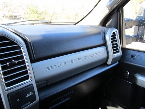 Used 2017 Ford F350 Lariat w/ Chrome Package image 72