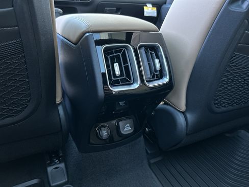New 2026 Kia Sorento SX Prestige w/ Olive Brown Leather Package image 17