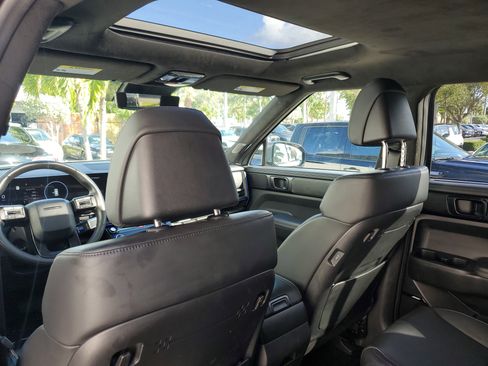 Used 2024 Hyundai Santa Fe Calligraphy image 12