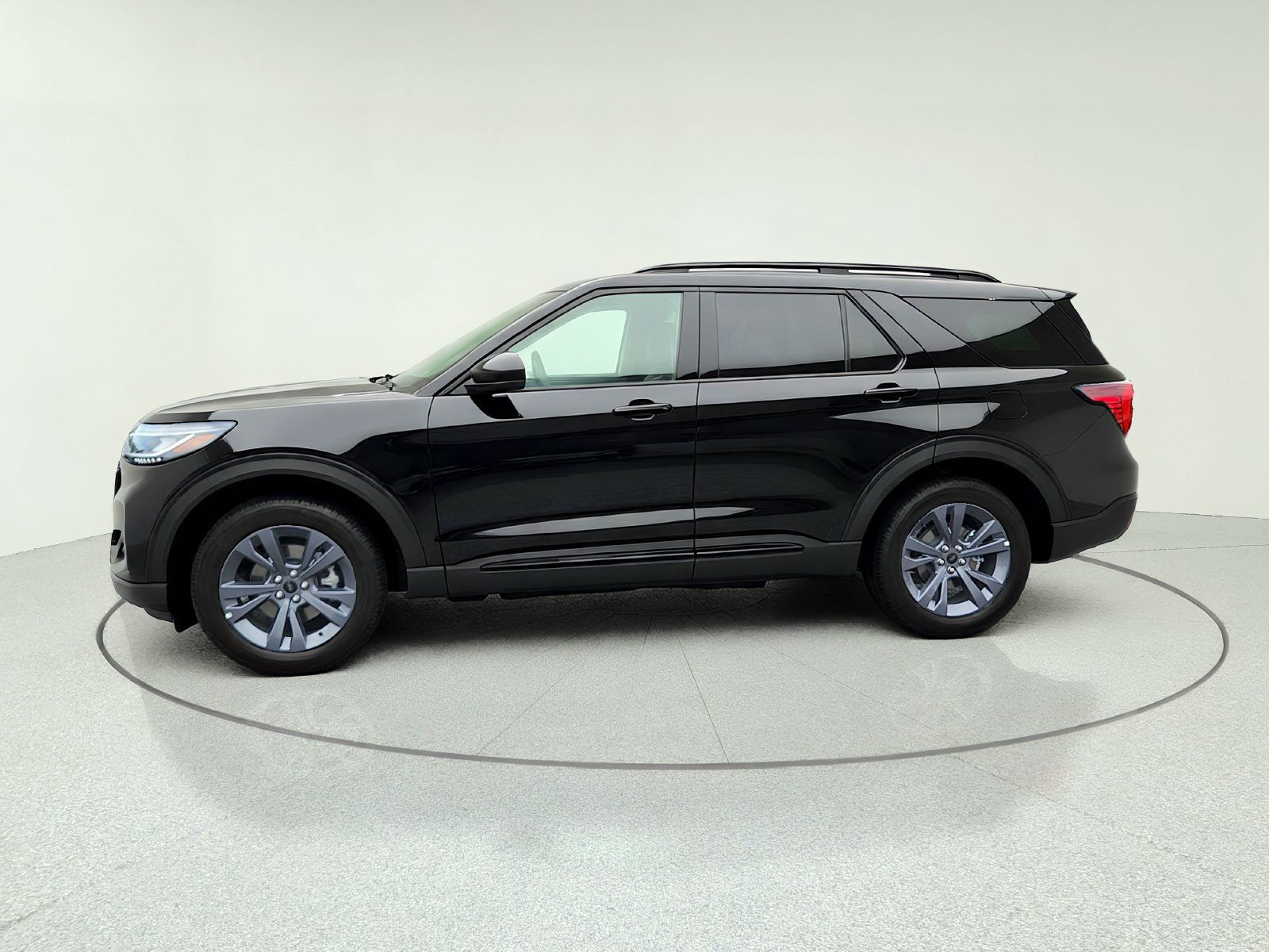 New 2026 Ford Explorer Active w/ Active Comfort Package AWD/4WD image 4