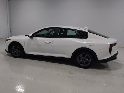 Used 2025 Kia K4 FWD image 3