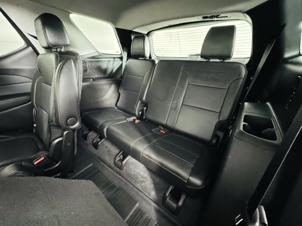 Used 2019 Chevrolet Traverse Premier w/ Driver Confidence II Package FWD image 23