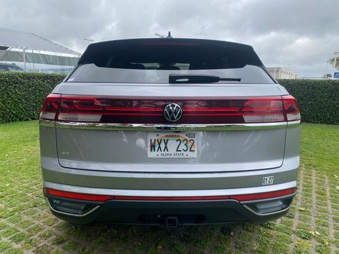 Used 2024 Volkswagen Atlas Cross Sport SE FWD image 24