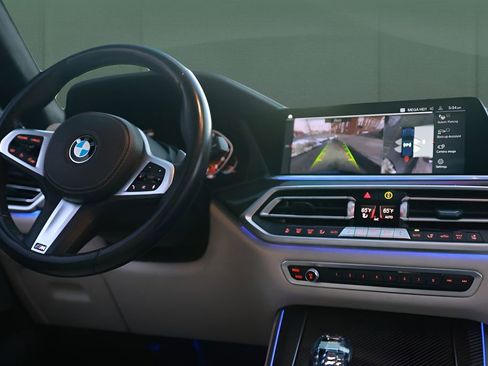 Used 2021 BMW X5 M50i w/ Executive Package image 42