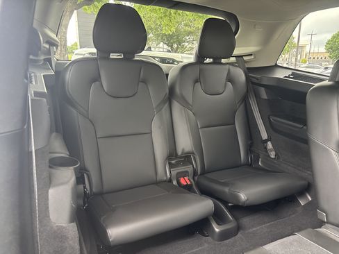 Used 2023 Volvo XC90 B5 Core w/ Protection Package Premier AWD/4WD image 13