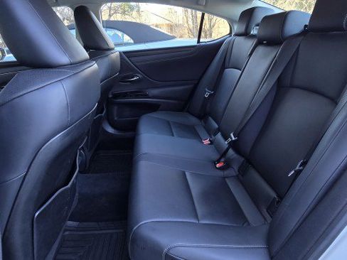 Used 2023 Lexus ES 350 w/ Premium Package image 18