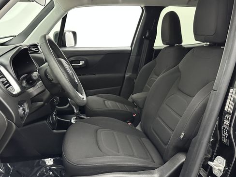 Used 2019 Jeep Renegade Latitude image 12