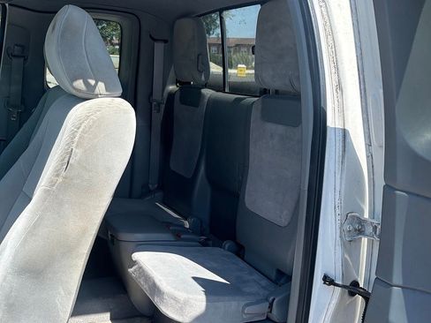 Used 2010 Toyota Tacoma PreRunner RWD image 8