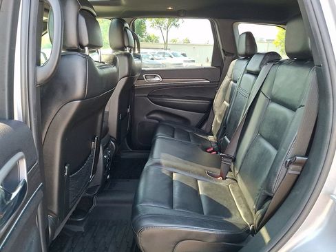 Used 2018 Jeep Grand Cherokee Limited AWD/4WD image 13