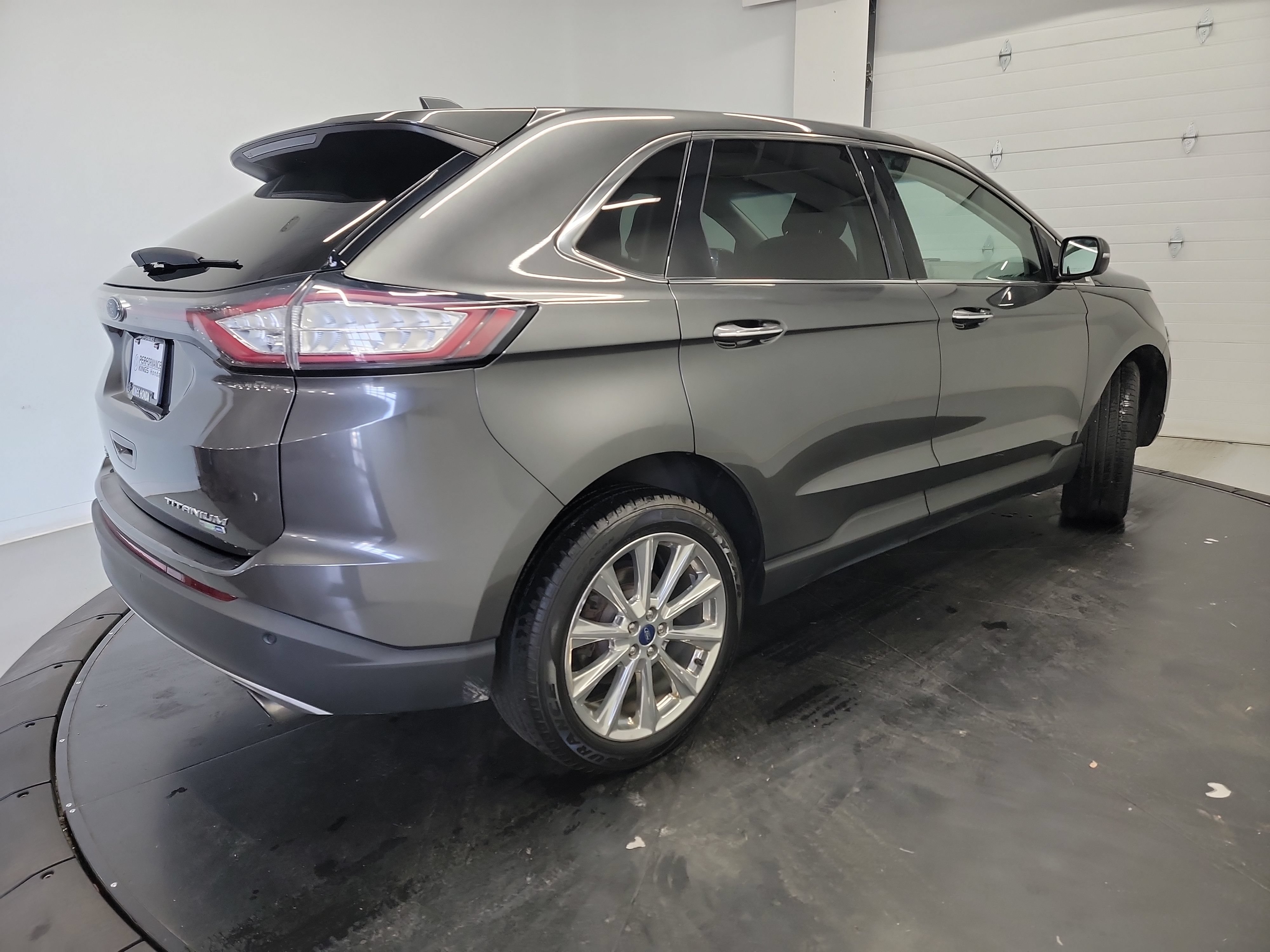 Used 2018 Ford Edge Titanium w/ Equipment Group 301A AWD/4WD image 9