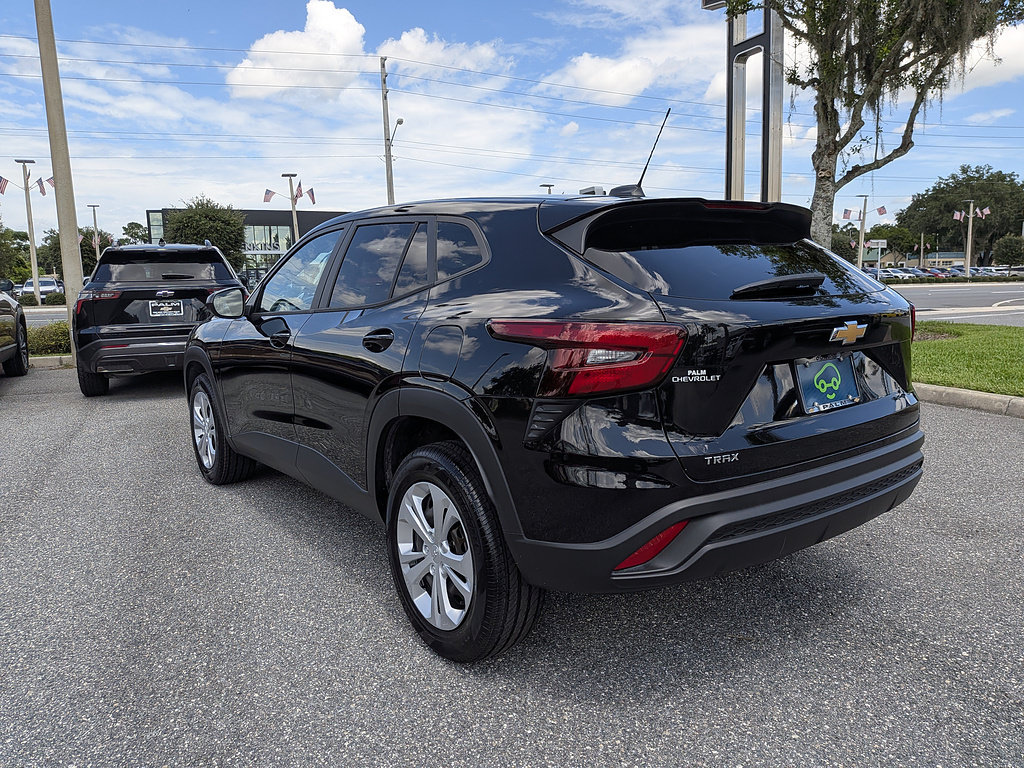 Certified 2024 Chevrolet Trax LS w/ Driver Confidence Package FWD image 5