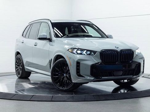 New 2026 BMW X5 xDrive40i w/ M Sport Package image 5