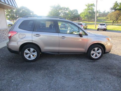 Used 2015 Subaru Forester 2.5i Premium w/ All-Weather Package AWD/4WD image 11